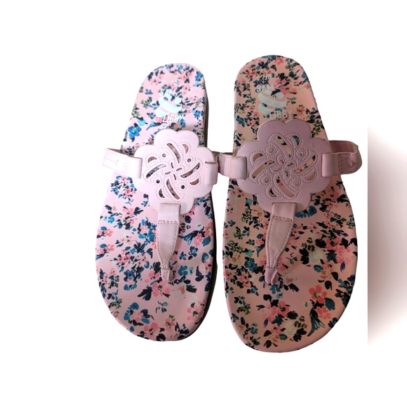 5/$25...SIZE  10 - Sam and Libby - Cute Floral Thong Sandals - EUC - Picture 2 of 4